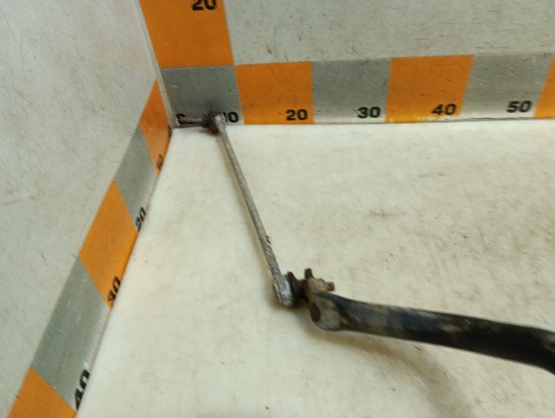 Стабилизатор передний