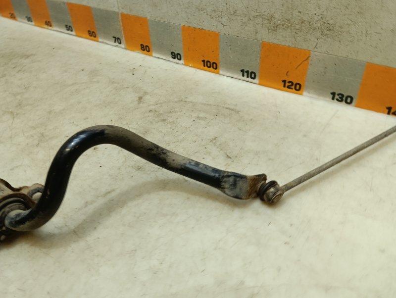 Стабилизатор передний