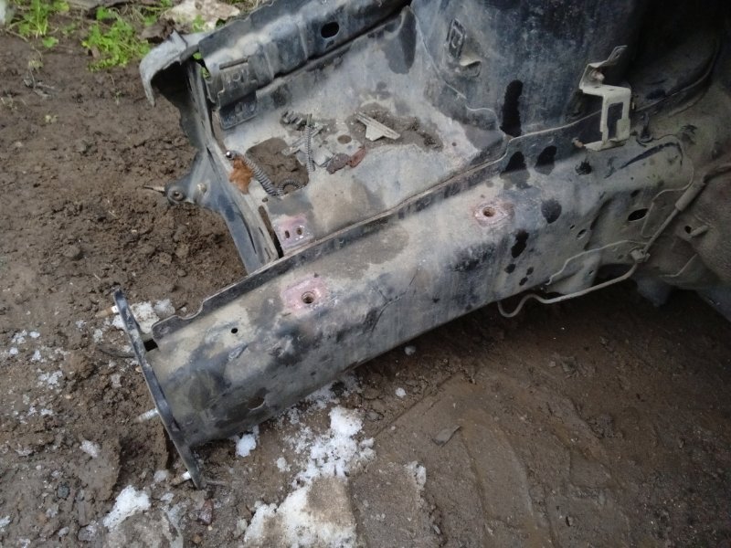 Кузовной элемент