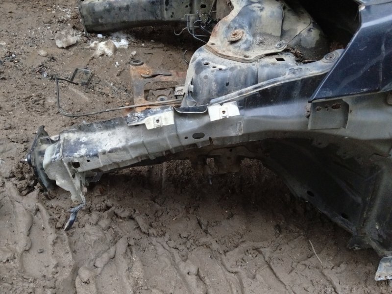 Кузовной элемент