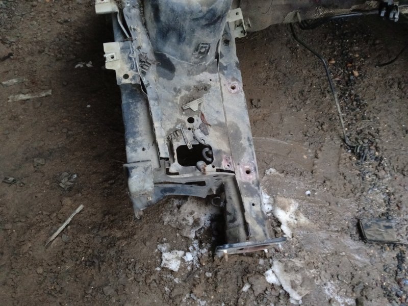 Лонжерон передний правый