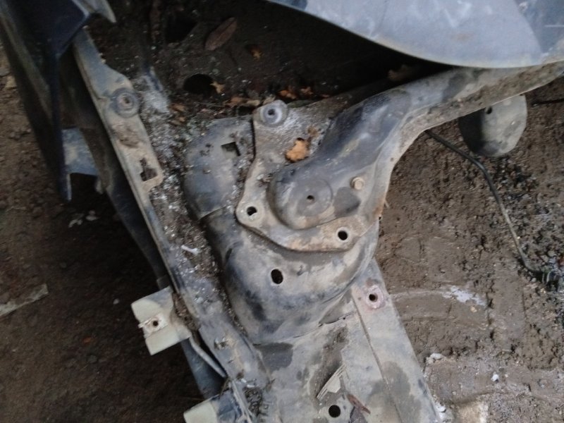 Лонжерон передний правый