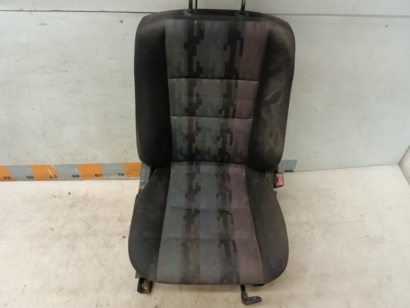 Сиденье переднее правое