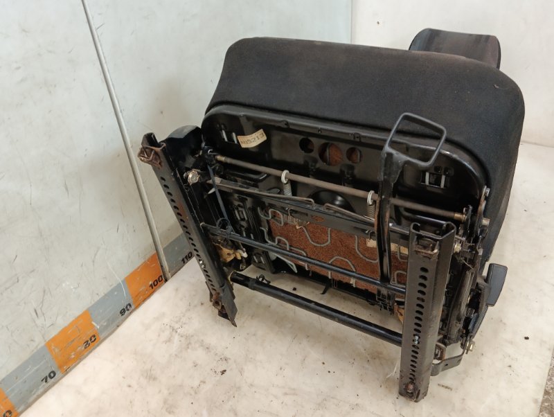 Сиденье переднее правое