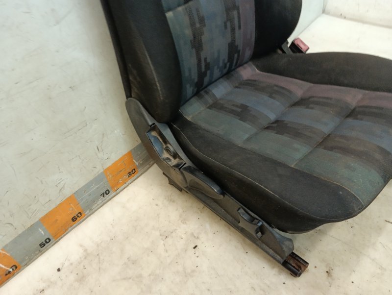 Сиденье переднее правое