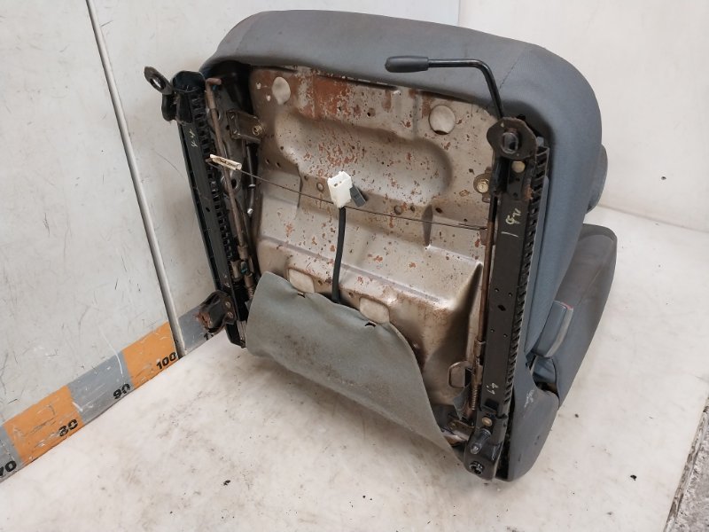 Сиденье переднее правое