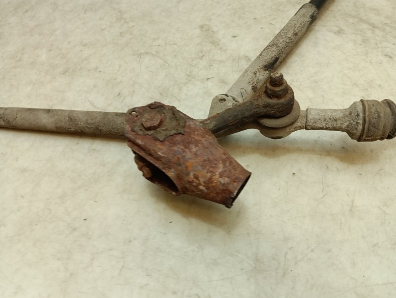 Тяга рулевая