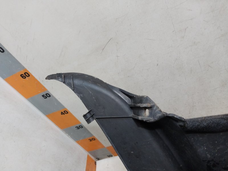 Планка под лобовое стекло