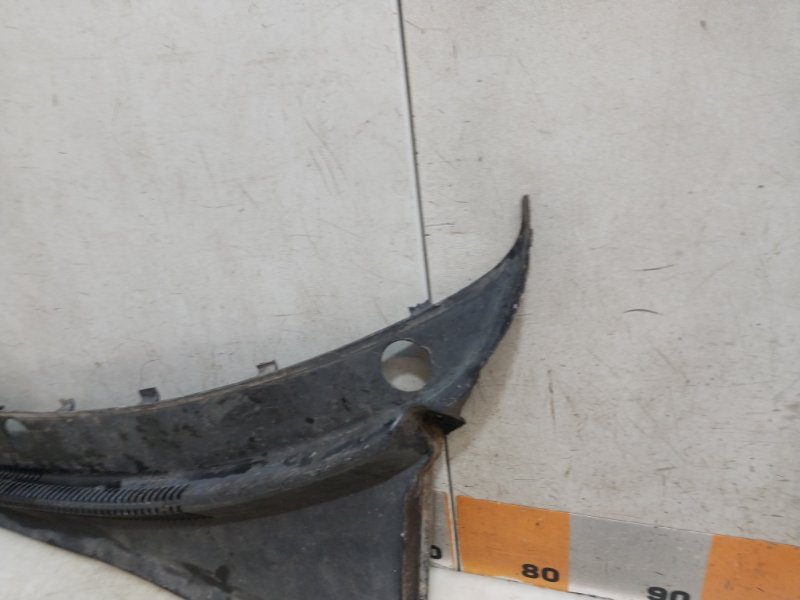 Планка под лобовое стекло