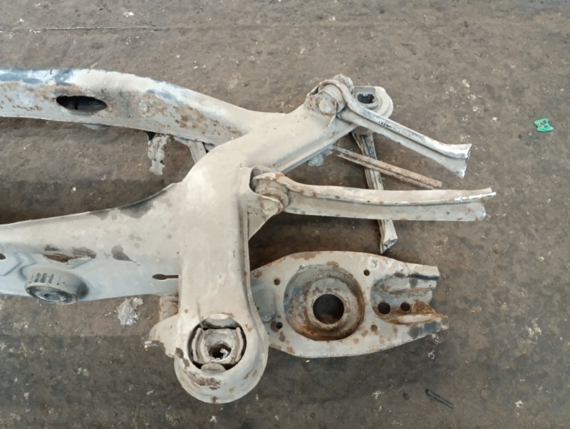 Балка задняя