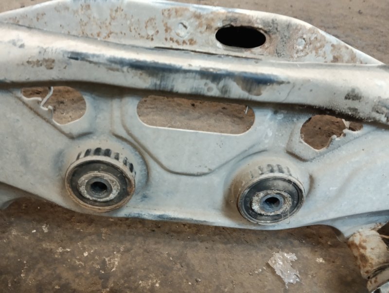 Балка задняя