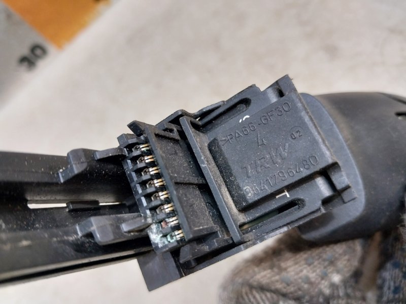 Переключатель подрулевой управления магнитолой