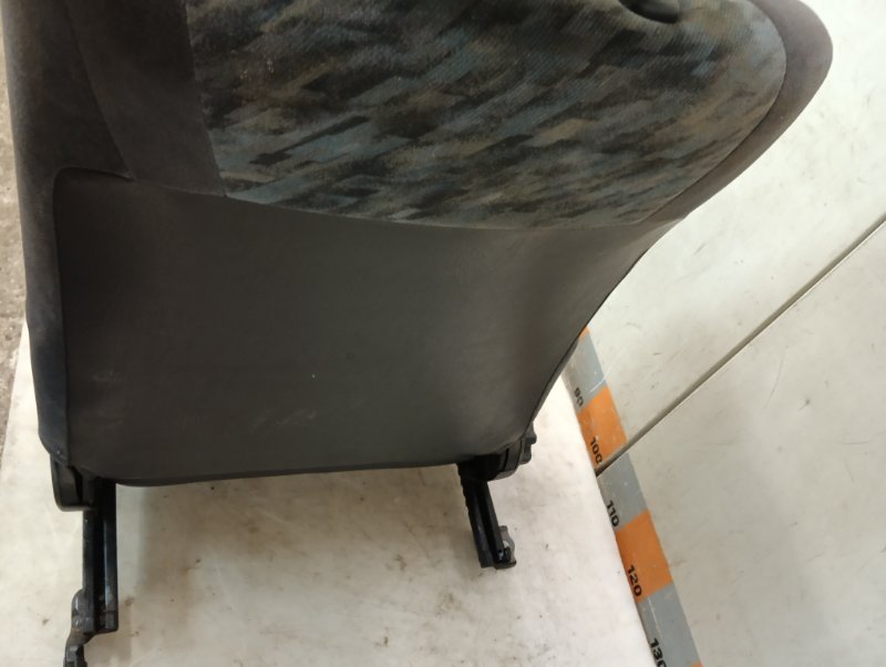 Сиденье переднее правое