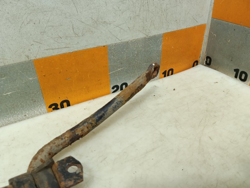 Стабилизатор задний