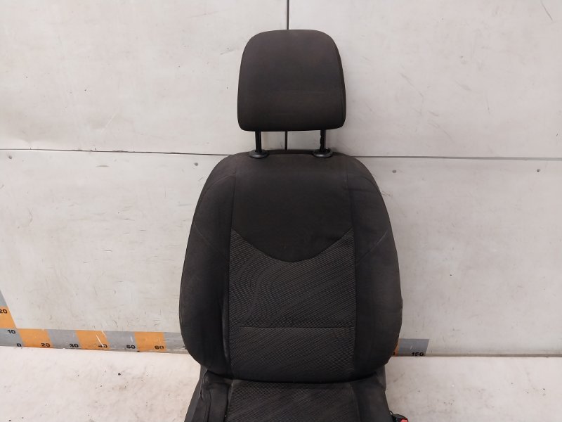 Сиденье переднее правое