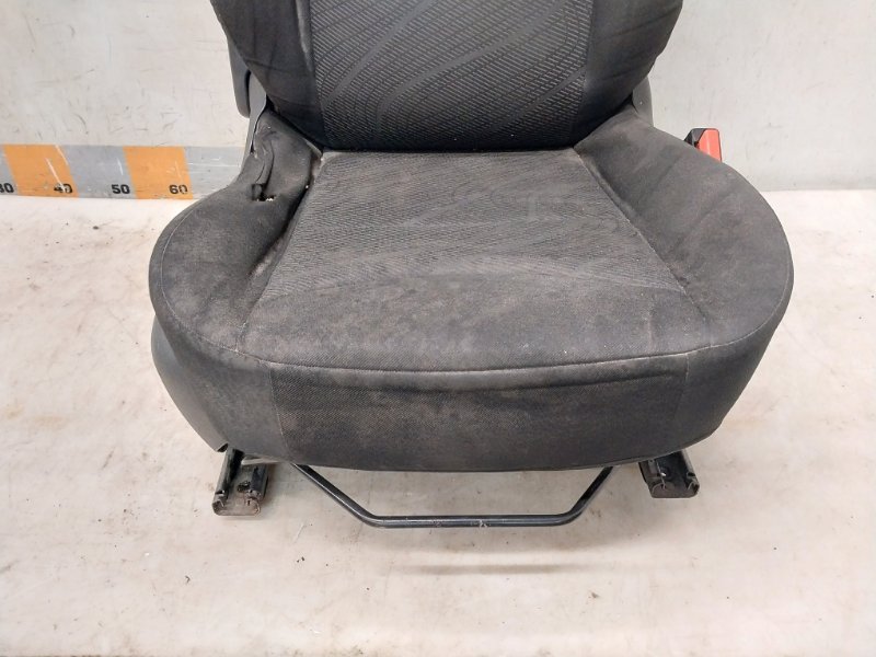 Сиденье переднее правое