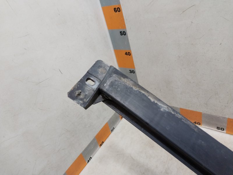 Решетка стеклоочистителей (Жабо)