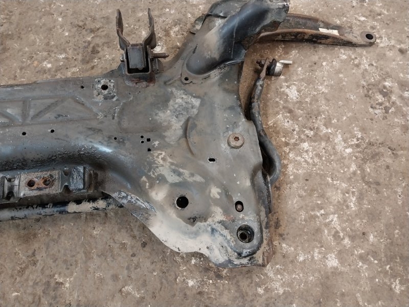 Балка подмоторная