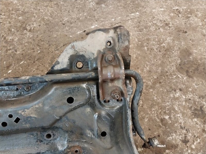 Балка подмоторная