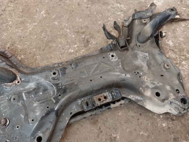 Балка подмоторная