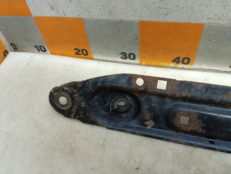 Балка подрадиаторная