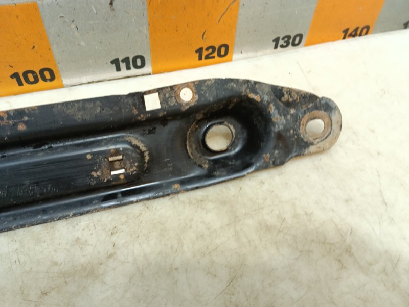 Балка подрадиаторная