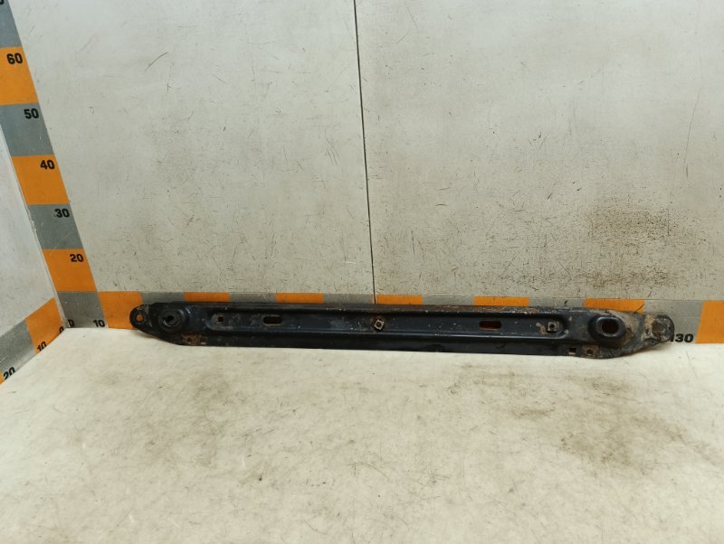 Балка подрадиаторная