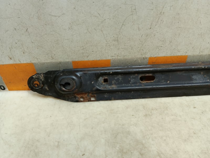 Балка подрадиаторная