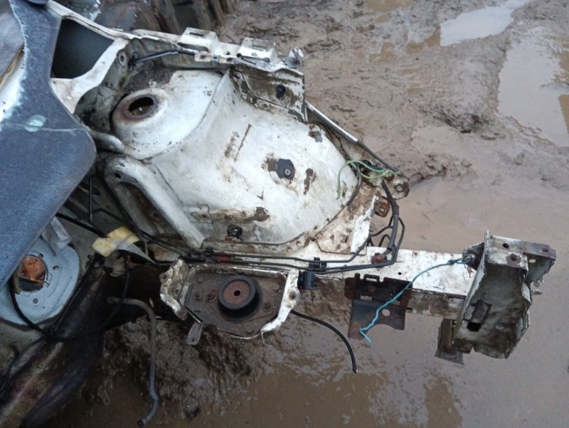 Кузовной элемент