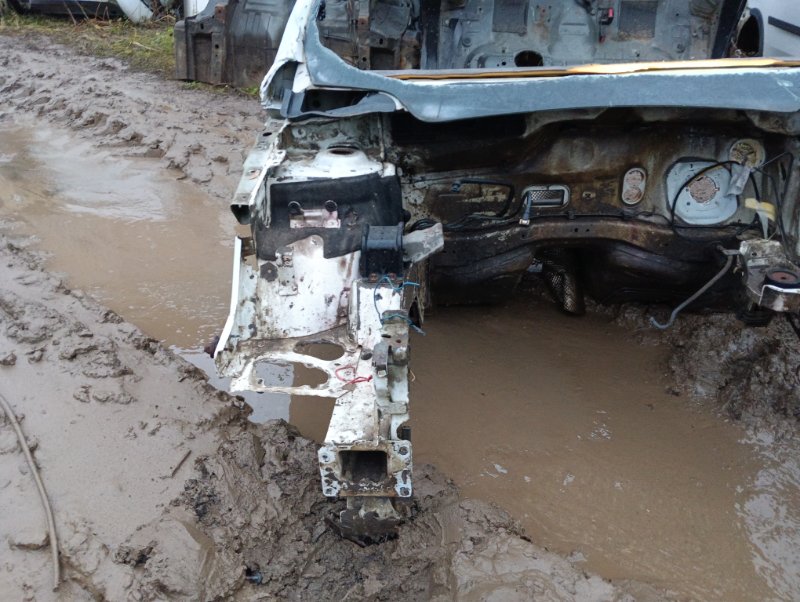 Кузовной элемент