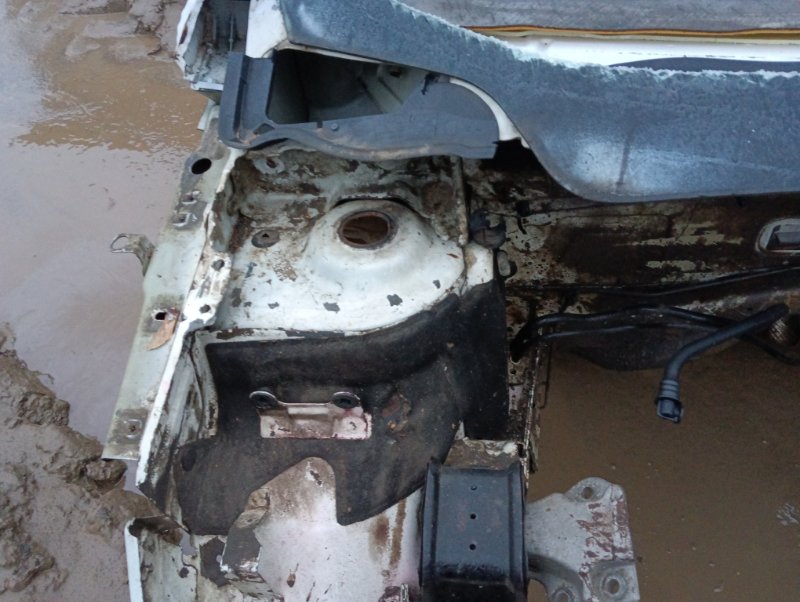 Кузовной элемент