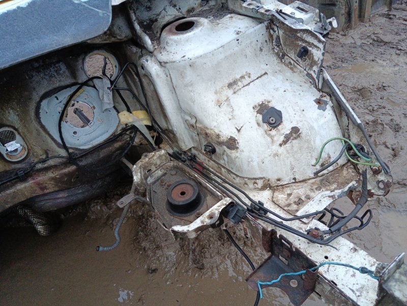 Лонжерон передний левый