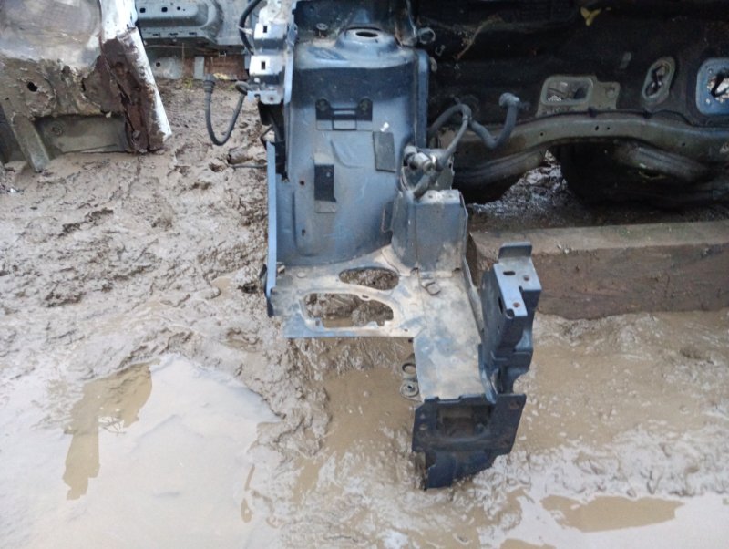 Кузовной элемент