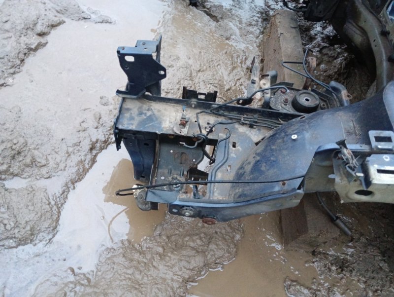 Лонжерон передний левый