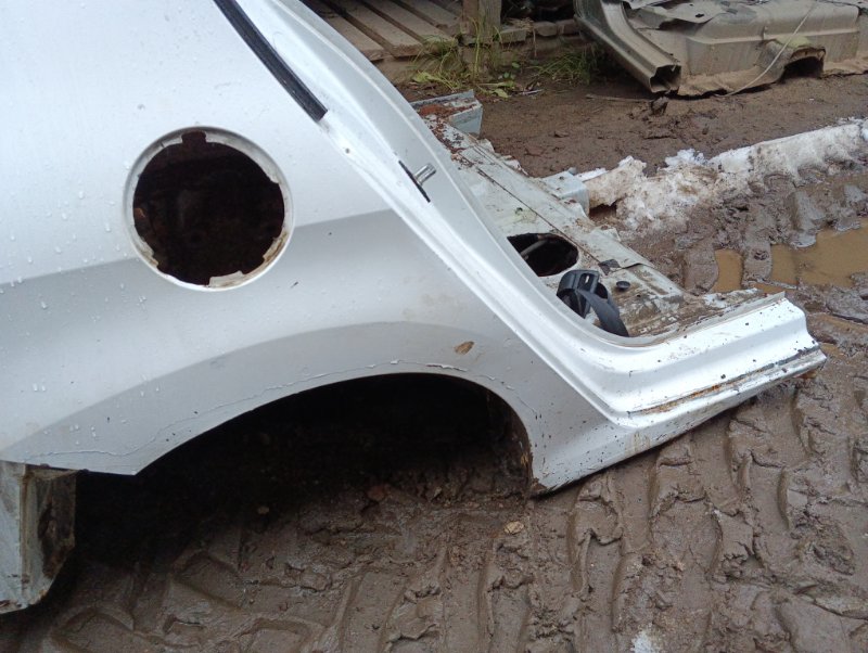 Кузовной элемент