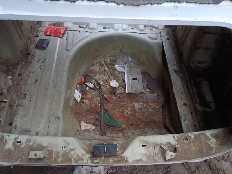 Кузовной элемент