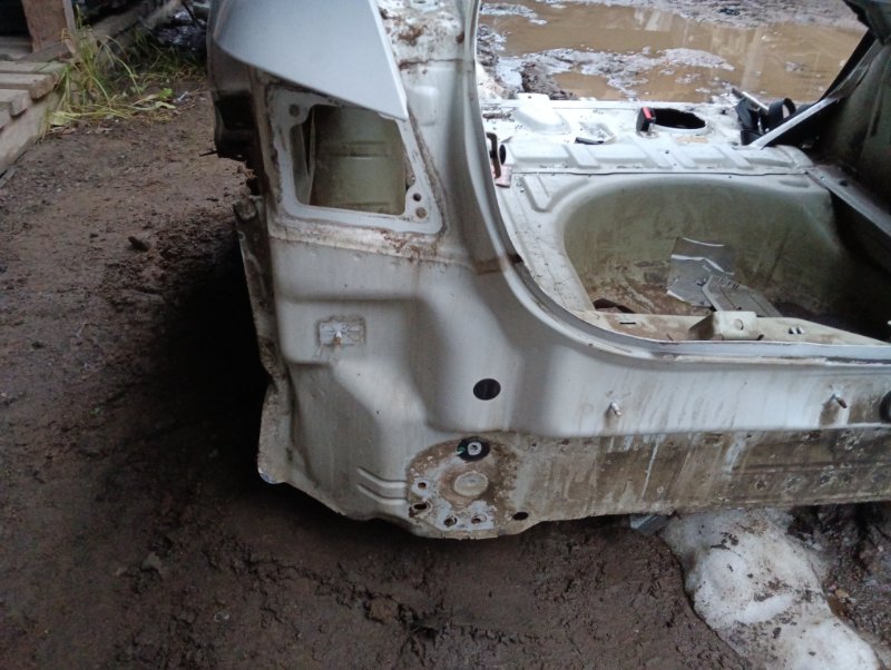 Кузовной элемент