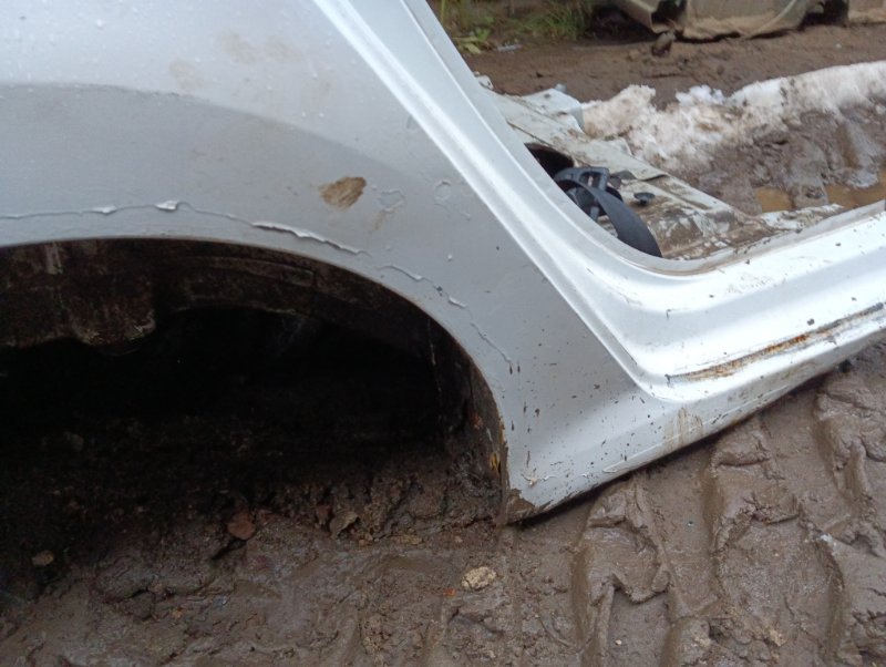 Крыло заднее правое