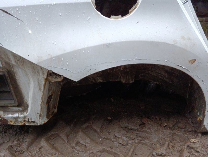 Крыло заднее правое