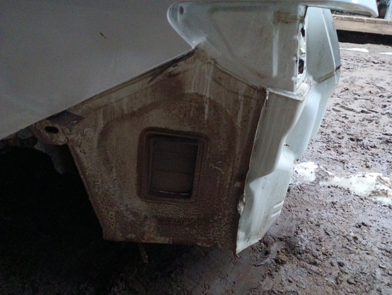 Крыло заднее левое