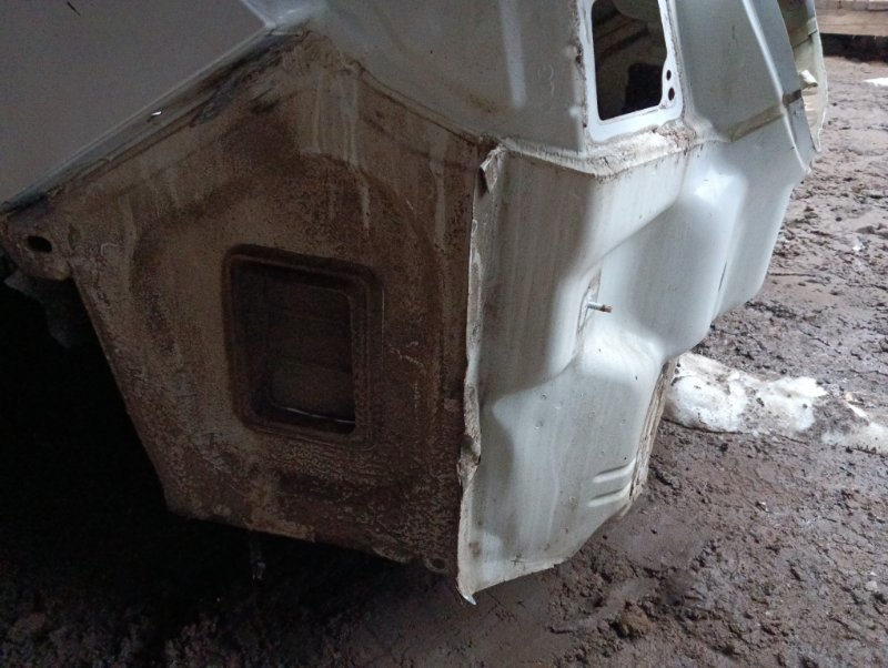 Крыло заднее левое