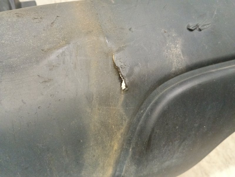 Бампер задний