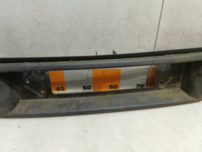 Накладка крышки багажника