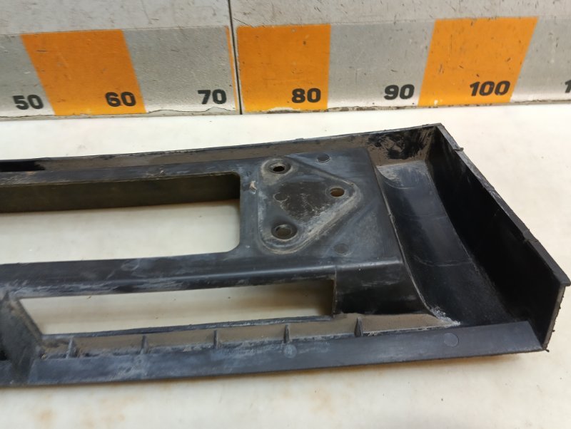 Накладка крышки багажника