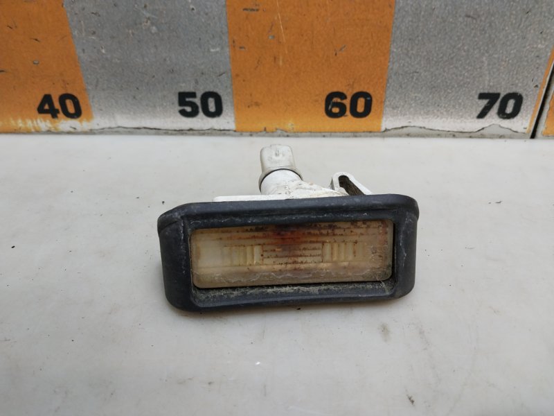 Фонарь подсветки номера