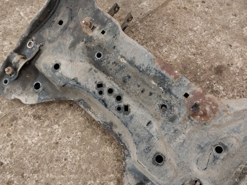 Балка подмоторная