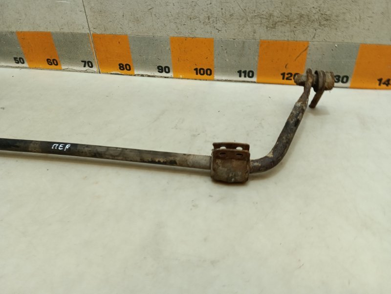 Стабилизатор передний