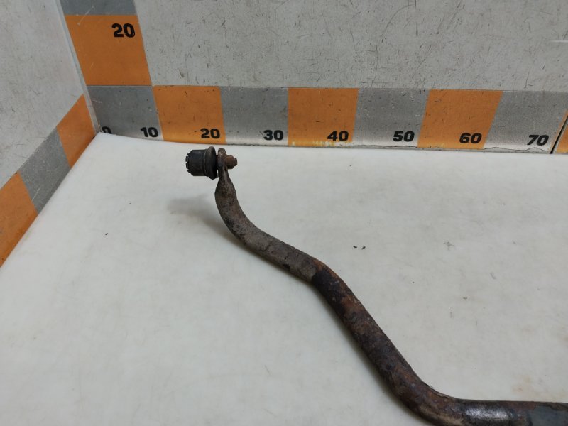 Стабилизатор передний