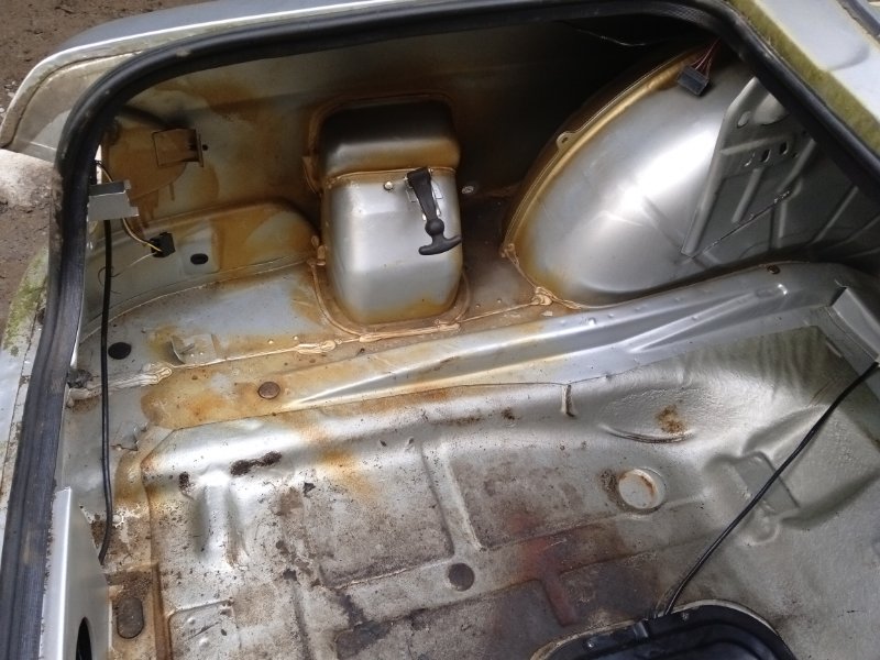 Кузовной элемент