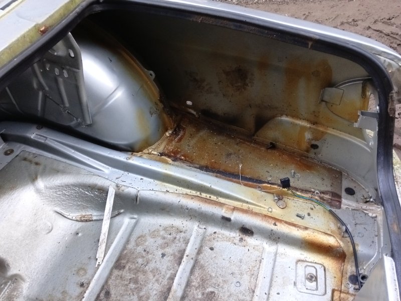 Кузовной элемент